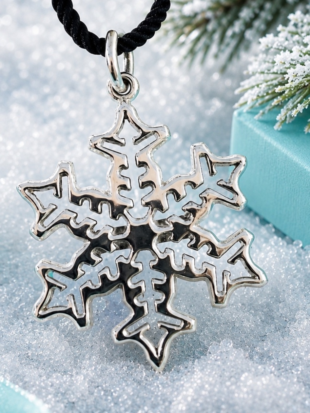 Tiffany & Co Snowflake charm necklace silver 925 cutout large 16-18”